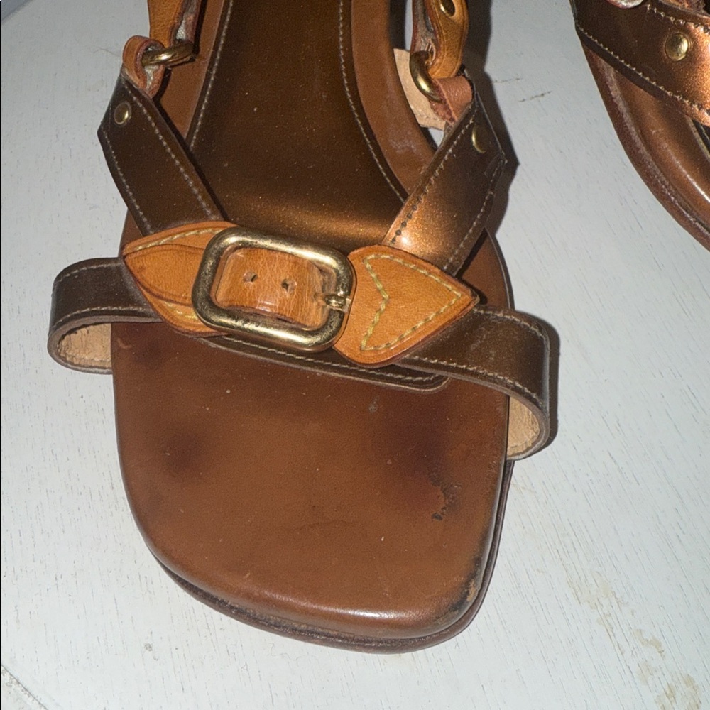 Louis Vuitton Brown and Tan vintage Sandals - Picture 2 of 15